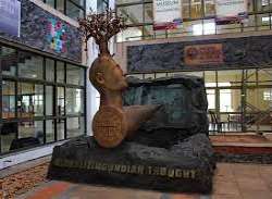 The museum has some magnificent collections related to Indian business which helps to motivate today's generation to lead towards business.